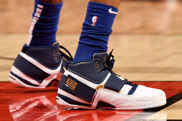 墨媒：22岁美国籍中场布里安被墨西哥归化，他曾代表美国出场（墨媒称22岁美籍中场布里安已被墨西哥归化，曾为美国队出战）