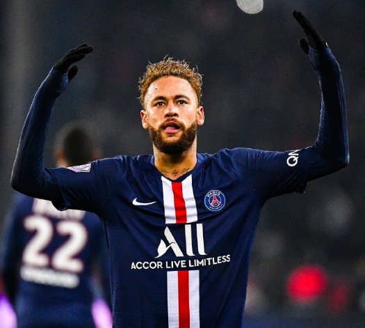 日职战报：桑塔纳等4人破门，浦和红钻4-0大胜川崎前锋（日职联快讯：浦和红钻4-0零封川崎前锋，桑塔纳领衔四人建功）