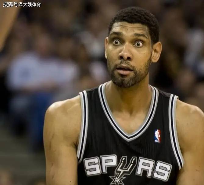 佩林卡：我把里夫斯绝杀森林狼的照片印在高尔夫球上送给了他（佩林卡：把里夫斯绝杀森林狼的瞬间印在高尔夫球上，作为礼物送给他）