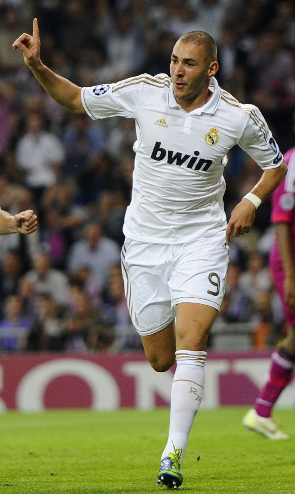 亚冠精英战报：林加德告别战破门，FC首尔1-1憾平墨尔本城（亚冠赛场：林加德谢幕进球，FC首尔与墨尔本城1-1握手言和）