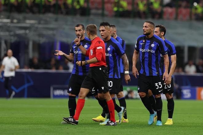 幸福！安东内拉晒与梅西合照：圣诞快乐（甜蜜！安东内拉晒与梅西同框，送上圣诞祝福）