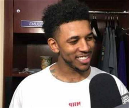 头槌助帕尔马连追两球逼平米兰，德尔普拉托当选全场最佳球员（帕尔马凭头槌连扳两球逼平米兰，德尔普拉托荣膺全场最佳）